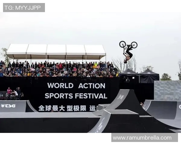 成都极限运动队在马拉松大满贯中的默契配合与精彩表现分析